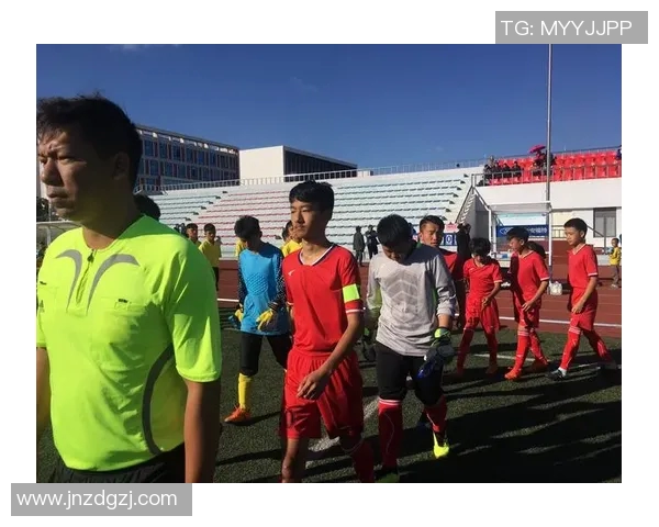 南京足球队的蜕变之旅:从传统到现代的全新纪实探索 南京足球队的蜕变之旅:从传统到现代的全新纪实探索