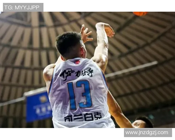 可兰白克的传奇人生与对现代文化的深远影响探讨