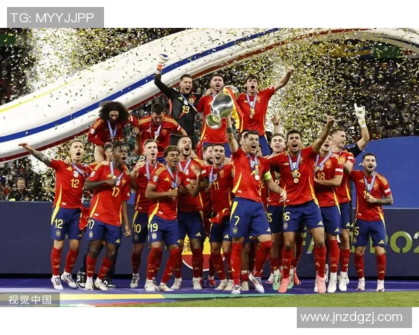 西班牙足球队以四比零战胜意大利队展现强大实力 西班牙足球队以四比零战胜意大利队展现强大实力