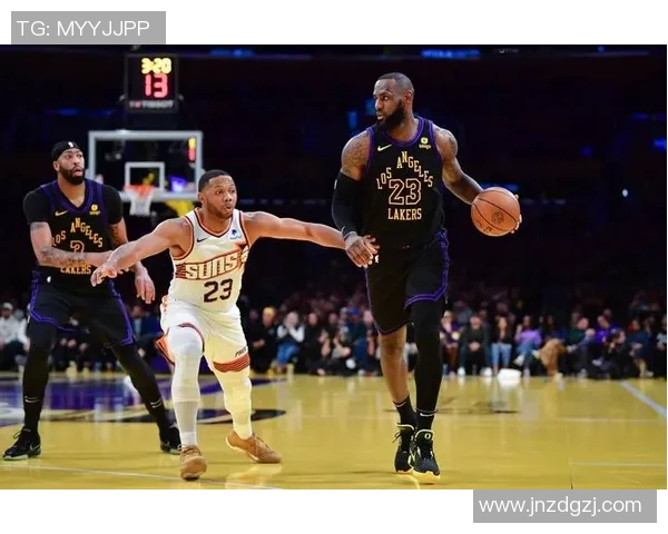 安东尼与詹姆斯精彩对决集锦回顾篮球传奇对抗的巅峰时刻 安东尼与詹姆斯精彩对决集锦回顾篮球传奇对抗的巅峰时刻