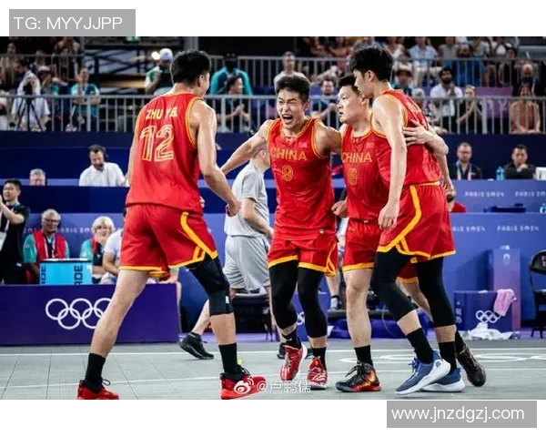 深度对话：探索杨芳在篮球世界中的成长与奋斗历程